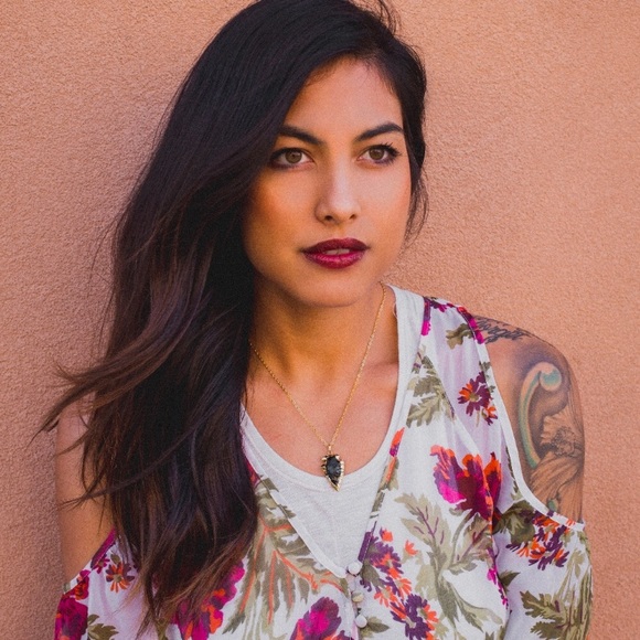 ✨3 for $20 sale✨ Black Obsidian Arrowhead Necklace - Picture 5 of 5